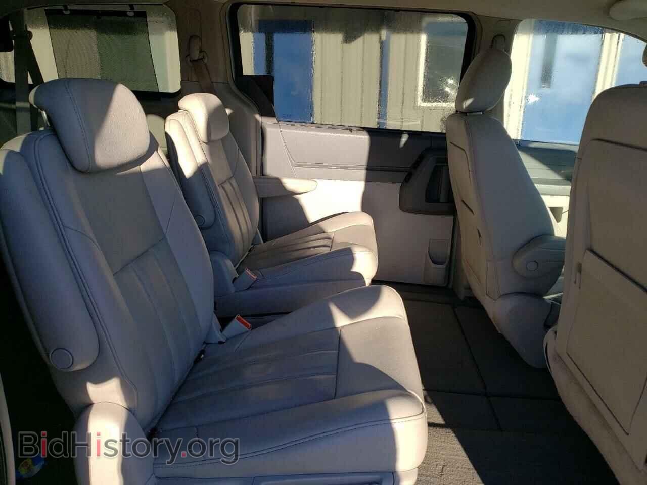 2008 CHRYSLER MINIVAN - VIN: 2A8HR54PX8R612701 - Фото 6