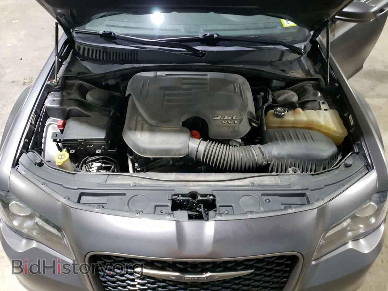 2016 CHRYSLER 300 - VIN: 2C3CCAGG7GH322450 - Фото 11