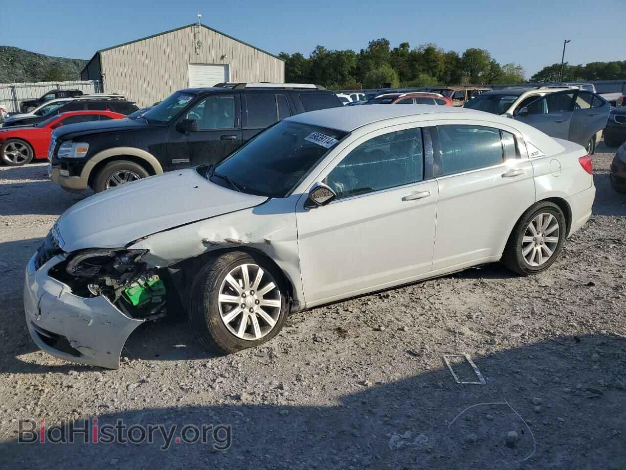 Фотография 1C3CCBBG3DN569500 - CHRYSLER 200 2013