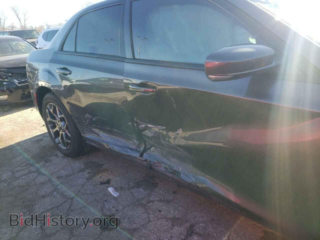 2016 CHRYSLER 300 - VIN: 2C3CCAGG5GH225053 - Фото 9