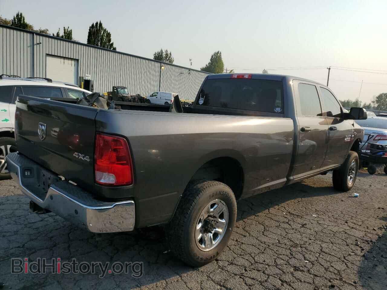 2017 RAM All Models - VIN: 3C6UR5HL6HG590741 - Photo 3
