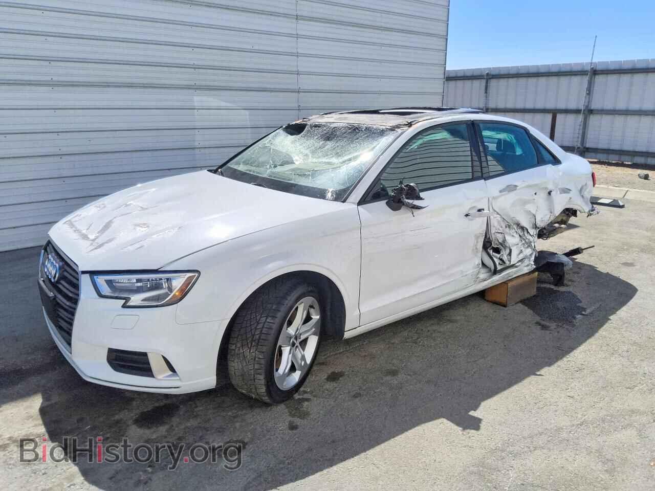 Photo WAUAUGFF2J1026962 - AUDI A3 2018