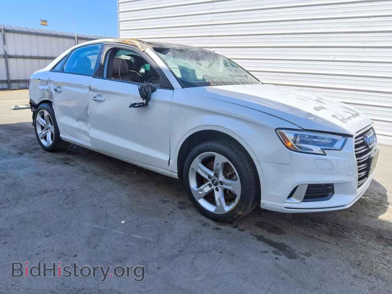 2018 AUDI A3 - VIN: WAUAUGFF2J1026962 - Photo 4