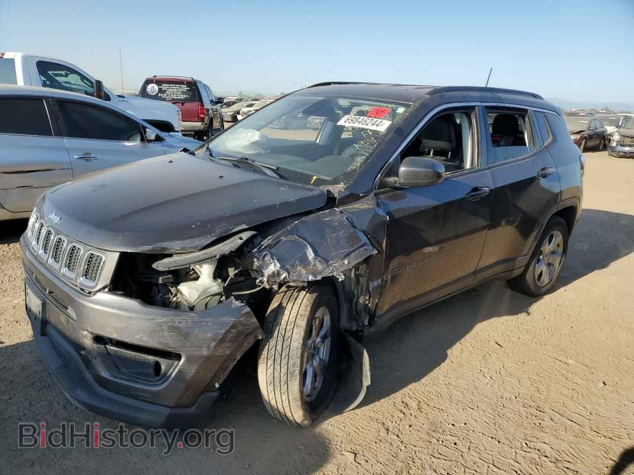 Фотография 3C4NJDBB9HT652090 - JEEP COMPASS 2017