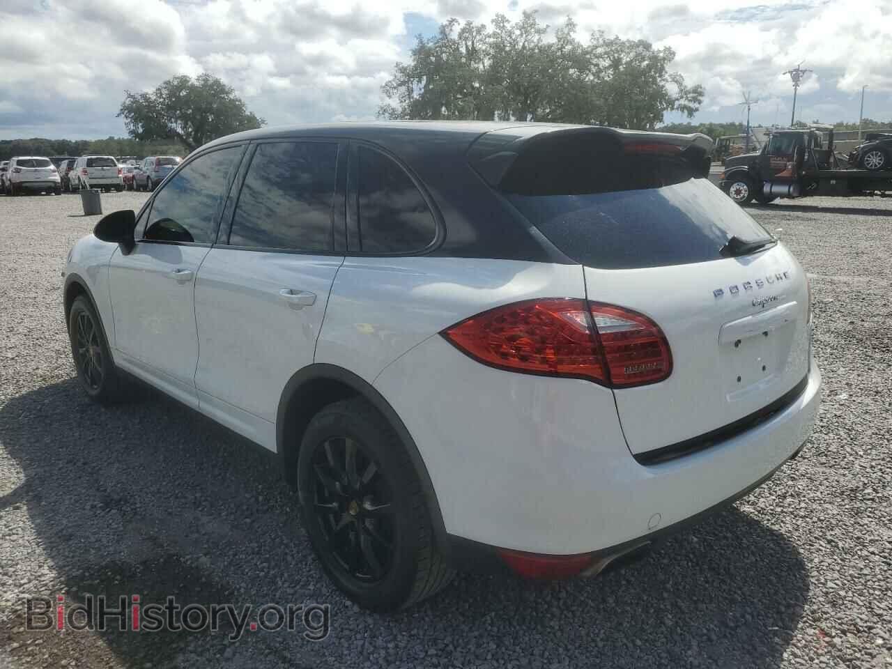 2013 PORSCHE CAYENNE - VIN: WP1AA2A2XDLA01057 - Фото 2