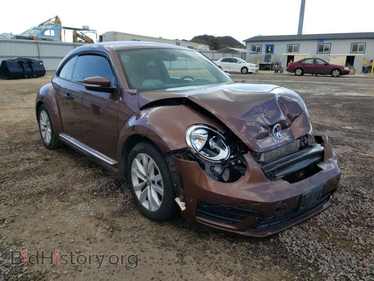 Photo 3VWF17AT9HM630016 - VOLKSWAGEN BEETLE 2017