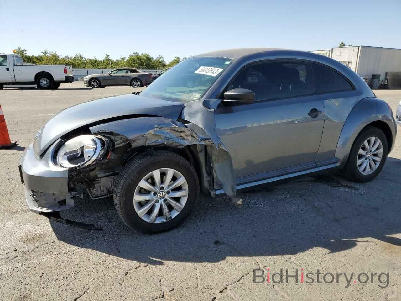 Photo 3VWFP7AT4DM619529 - VOLKSWAGEN BEETLE 2013