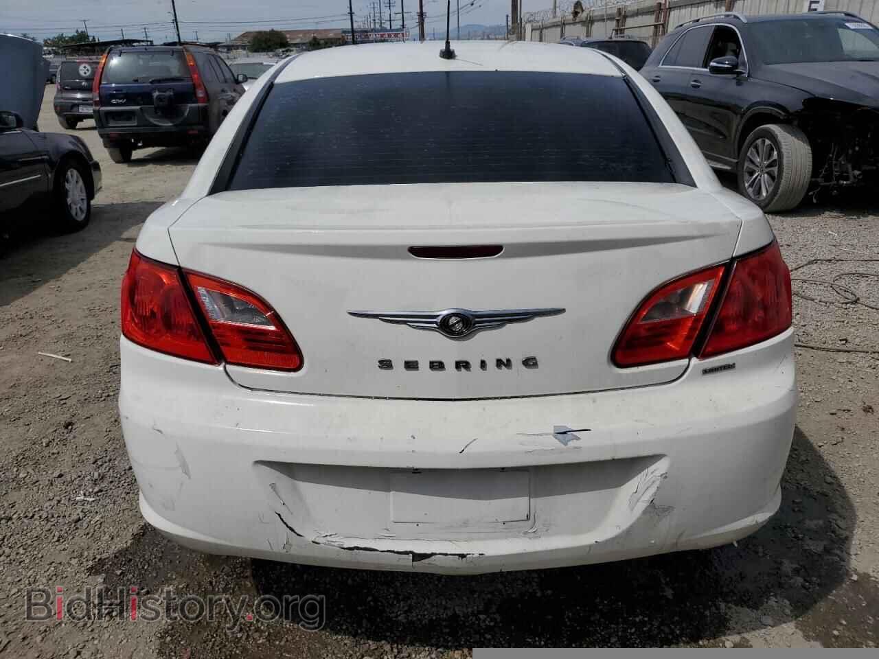2010 CHRYSLER SEBRING - VIN: 1C3CC5FB5AN207342 - Фото 6