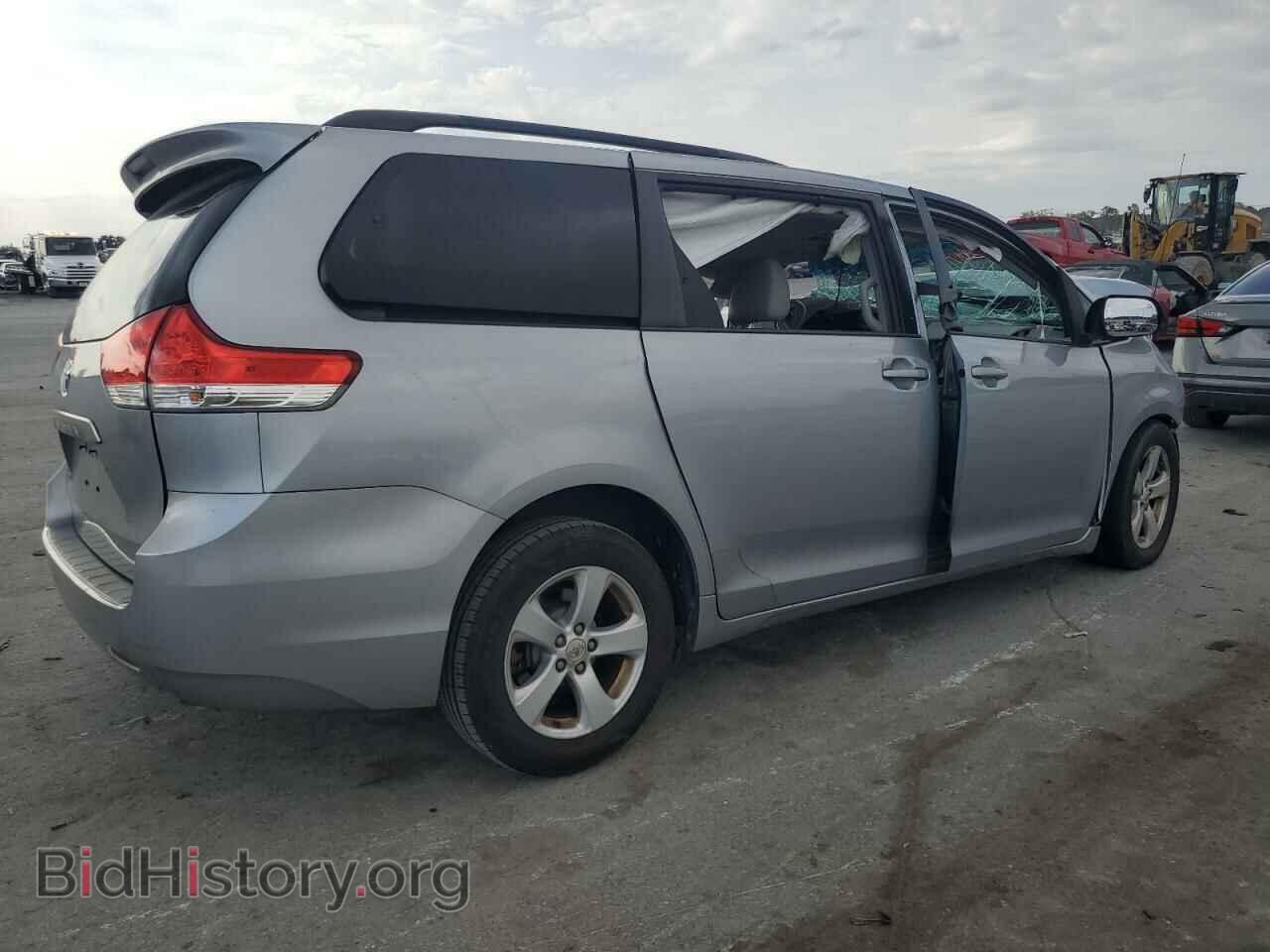 2012 TOYOTA All Models - VIN: 5TDKK3DC5CS264082 - Фото 3