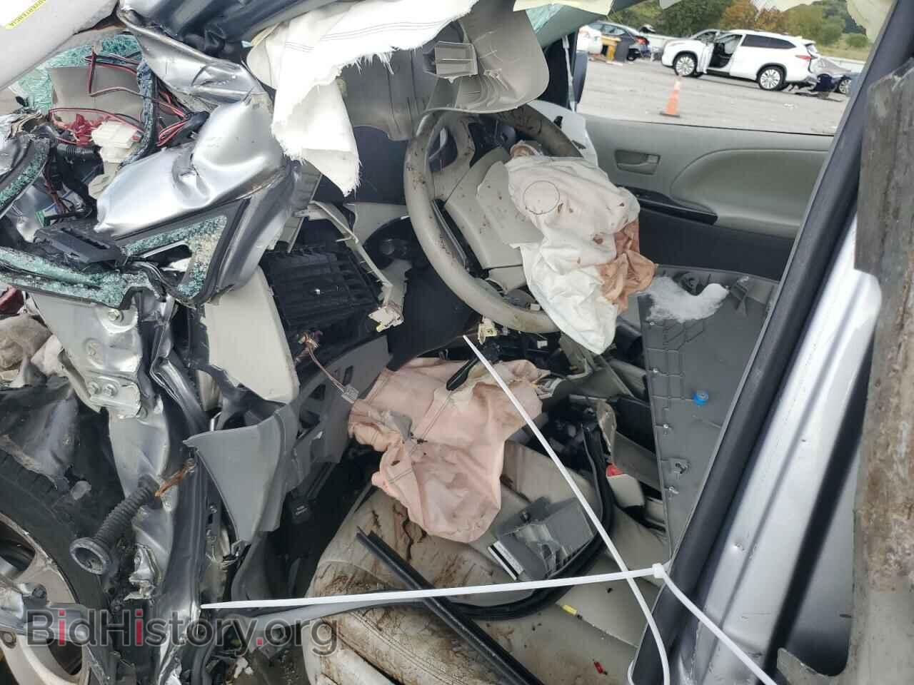 2012 TOYOTA All Models - VIN: 5TDKK3DC5CS264082 - Фото 8