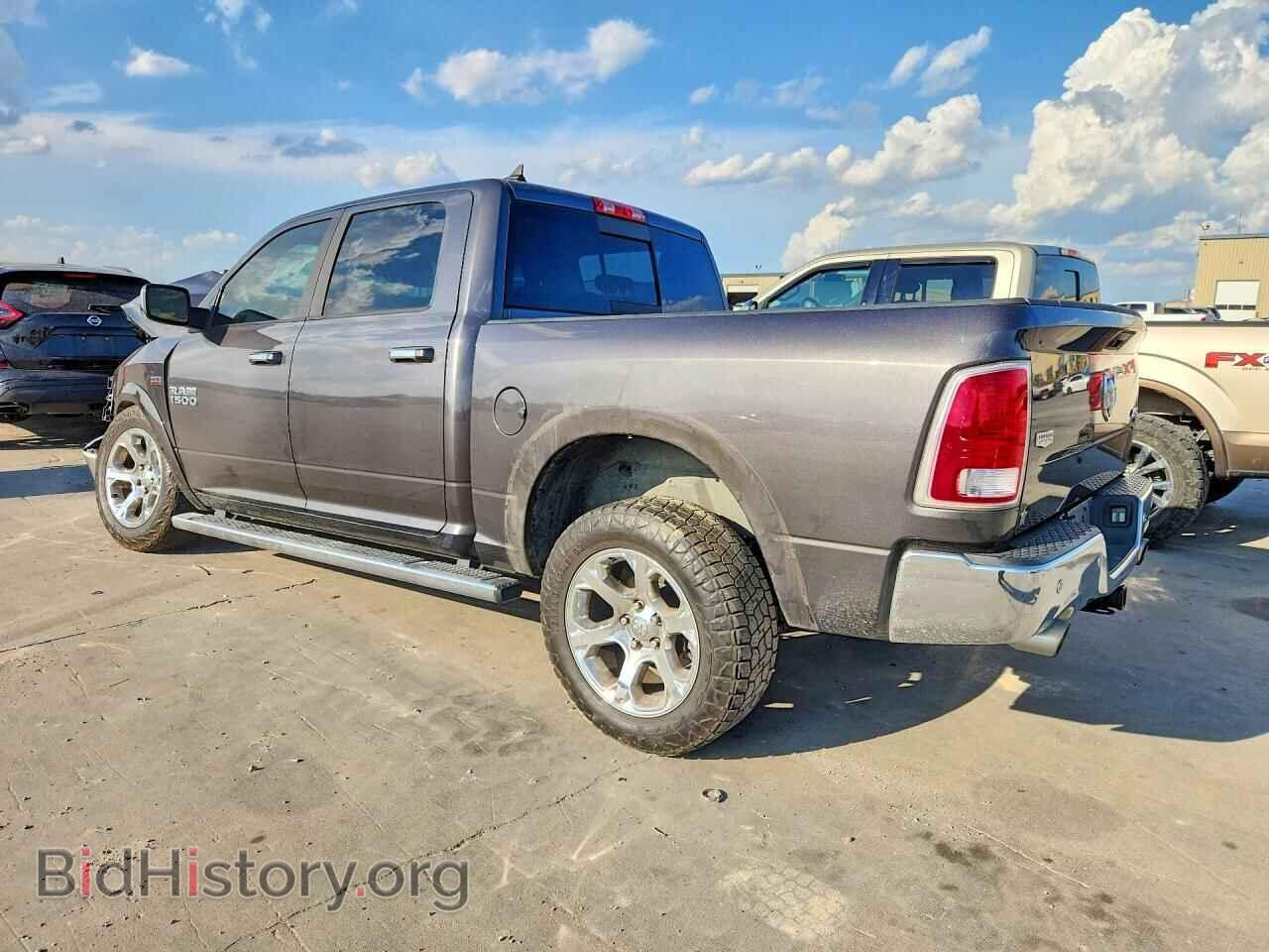 2018 RAM 1500 - VIN: 1C6RR7NT1JS108973 - Photo 2