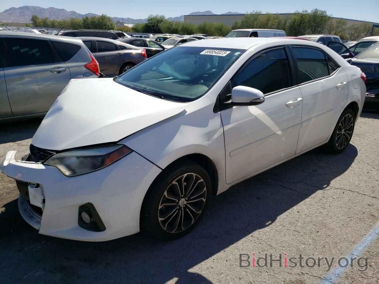 Toyota Corolla 2015 белая