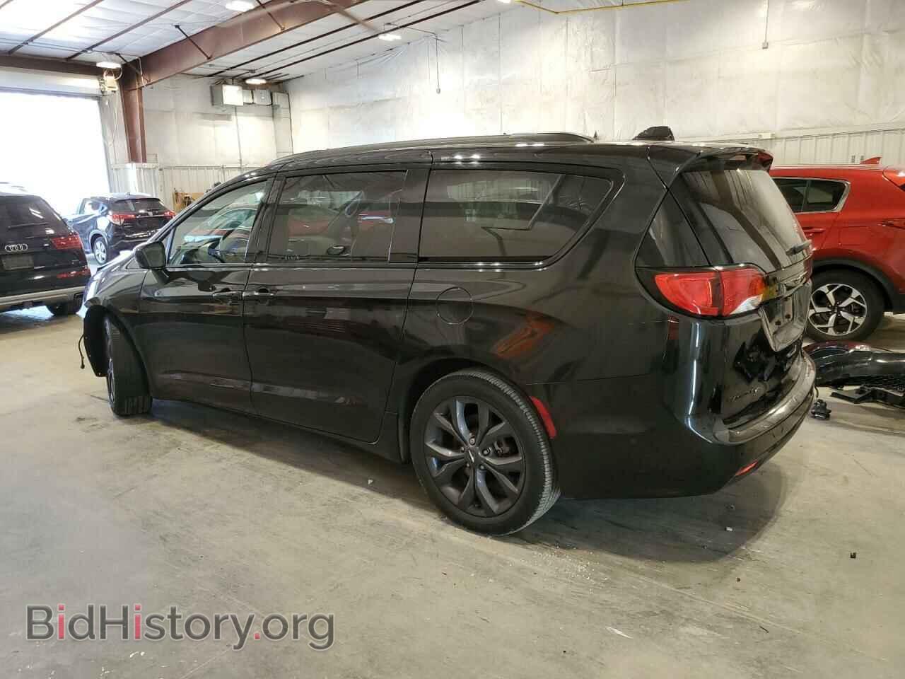 2019 CHRYSLER PACIFICA - VIN: 2C4RC1EG2KR581732 - Photo 2