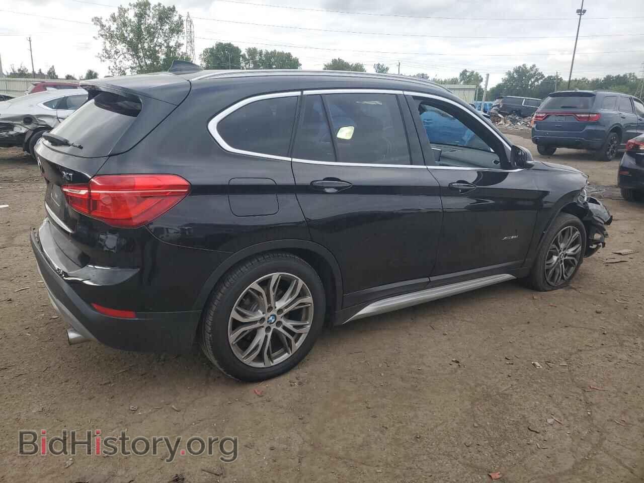 2017 BMW X1 - VIN: WBXHT3C32H5F78719 - Фото 3
