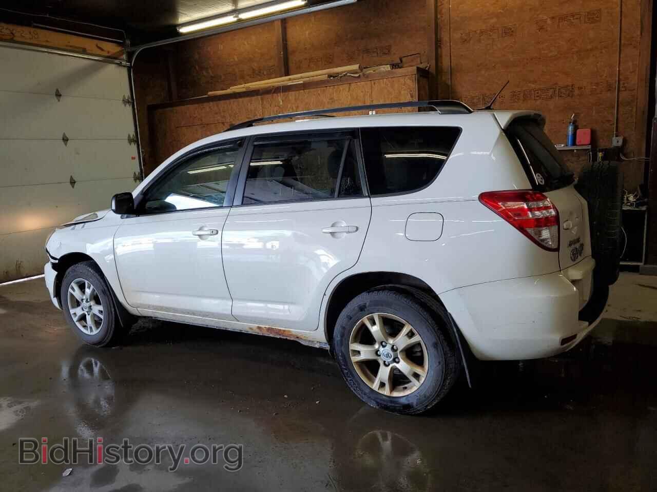 2011 TOYOTA RAV4 - VIN: 2T3BF4DV4BW152303 - Фото 2