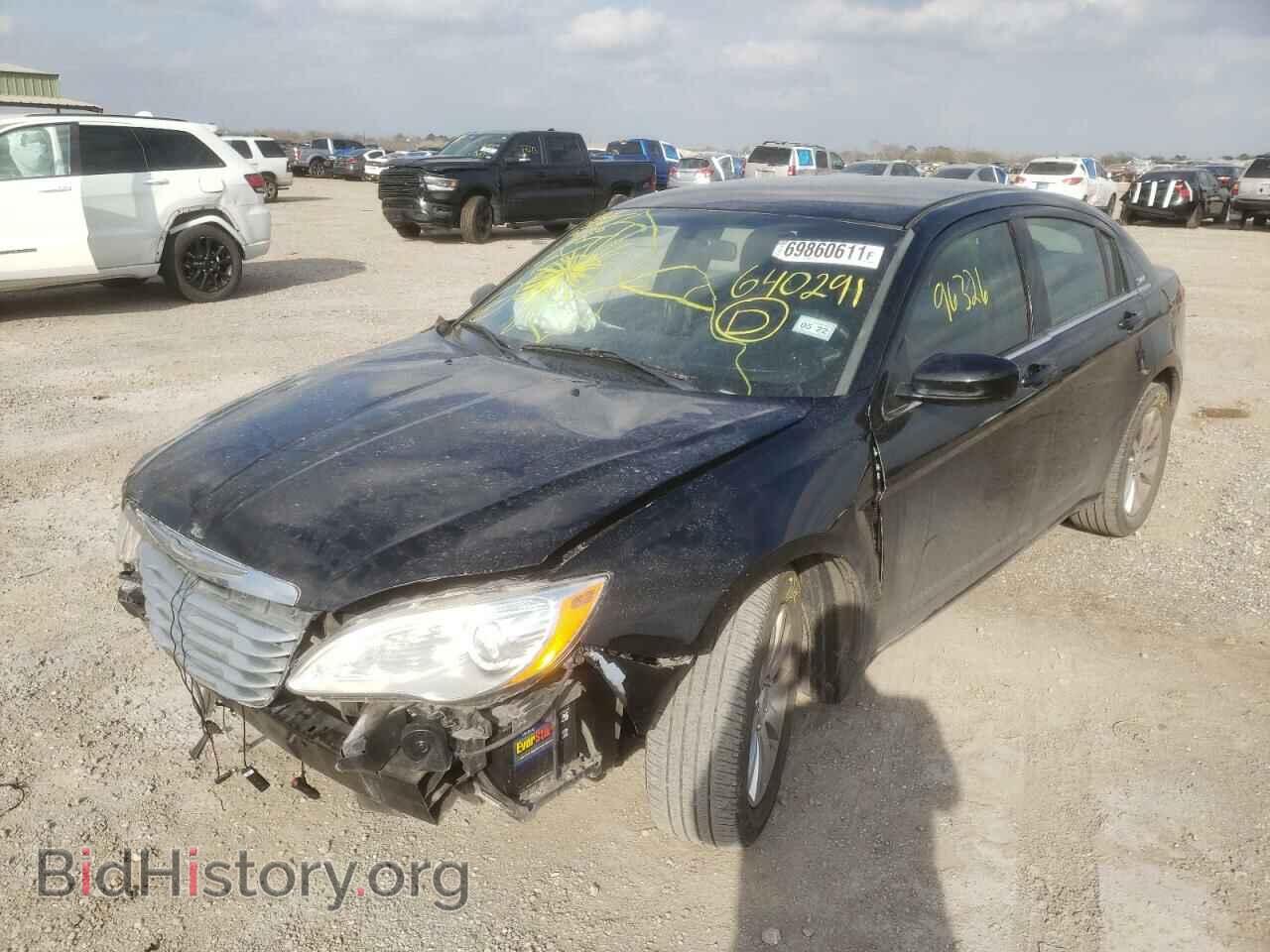 2013 CHRYSLER 200 - VIN: 1C3CCBAB6DN640291 - Фото 2