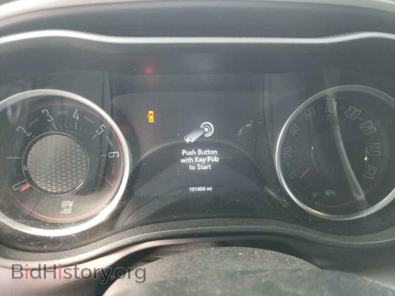 2019 Dodge CHALLENGER (VIN 2C3CDZAG5KH565414) — photo 8 of 10