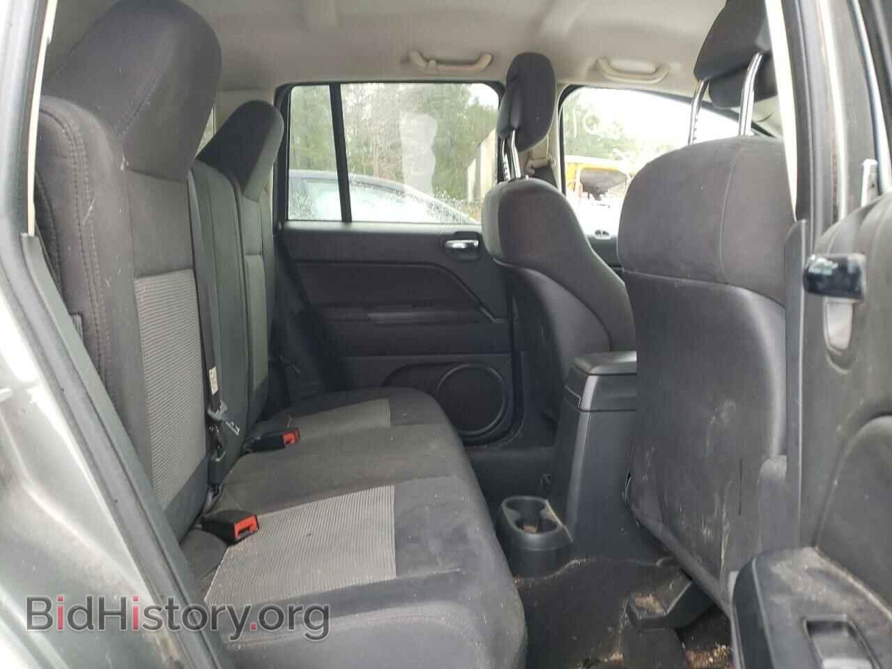 2011 JEEP COMPASS - VIN: 1J4NF1FB7BD280704 - Photo 6