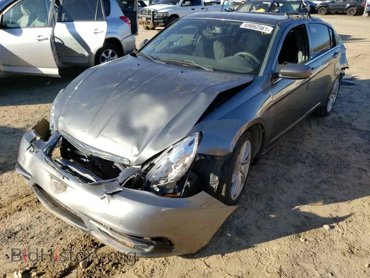 2013 CHRYSLER 200 - VIN: 1C3CCBBB8DN501214 - Фото 2