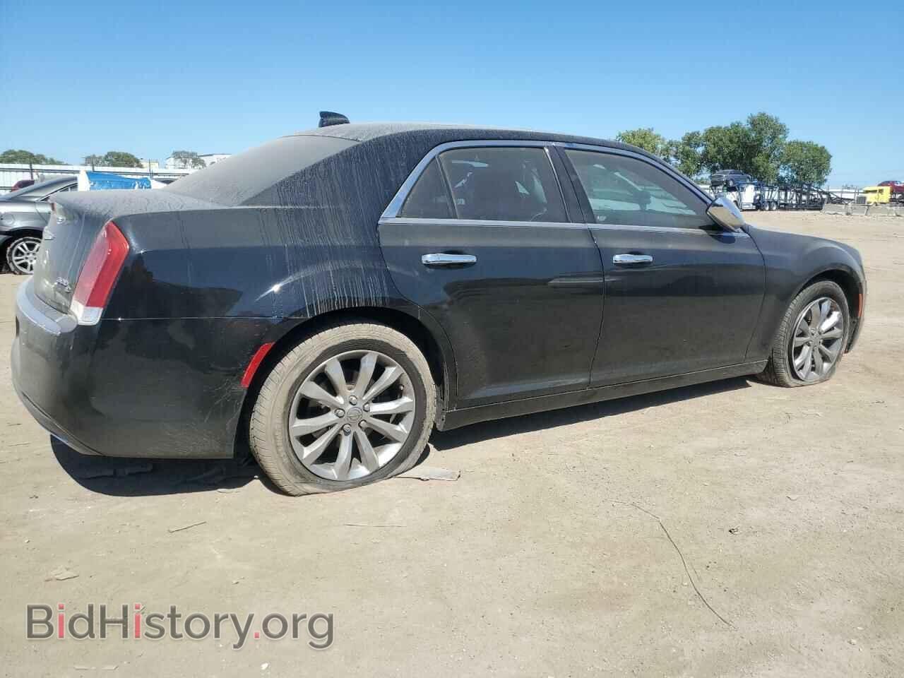 2016 CHRYSLER 300 - VIN: 2C3CCAKG2GH164431 - Фото 3