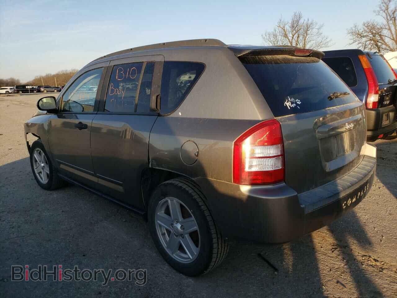 2008 JEEP COMPASS - VIN: 1J8FT47058D697256 - Photo 3