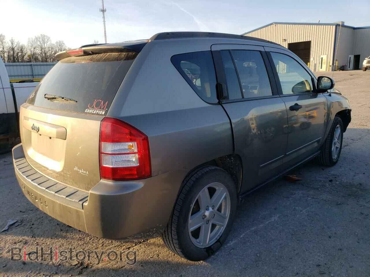 2008 JEEP COMPASS - VIN: 1J8FT47058D697256 - Photo 4