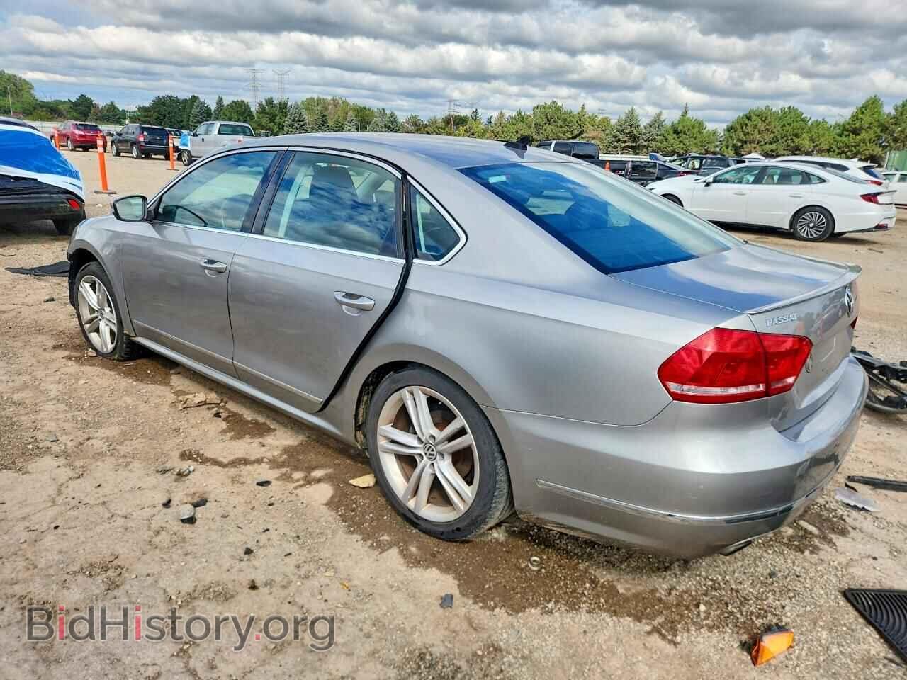 2014 VOLKSWAGEN PASSAT - VIN: 1VWCS7A38EC098125 - Photo 2