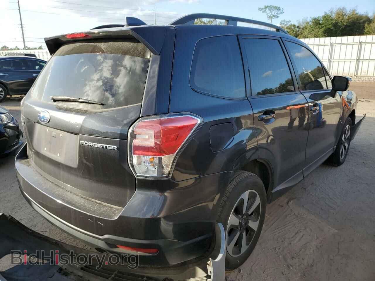 2018 SUBARU FORESTER - VIN: JF2SJAEC4JH564897 - Фото 3