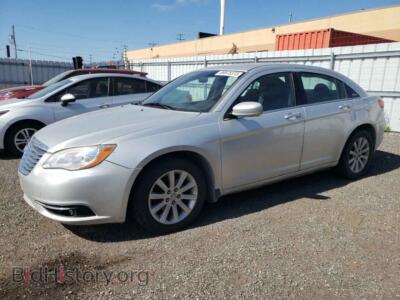 2011 Chrysler 200 Touring, серебристый — VIN 1C3BC1FG2BN581795, Copart