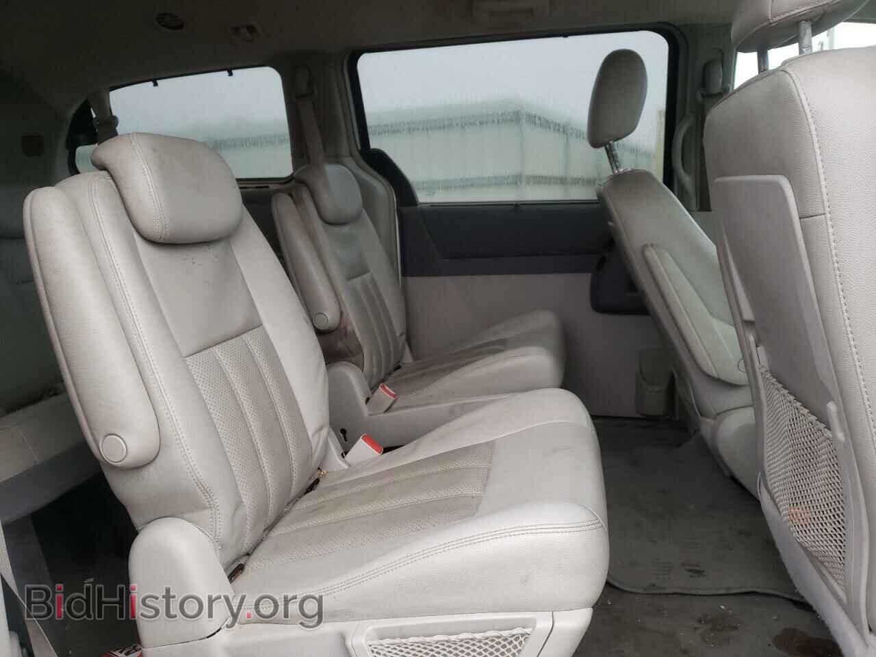 2009 CHRYSLER MINIVAN - VIN: 2A8HR54X79R676342 - Фото 6