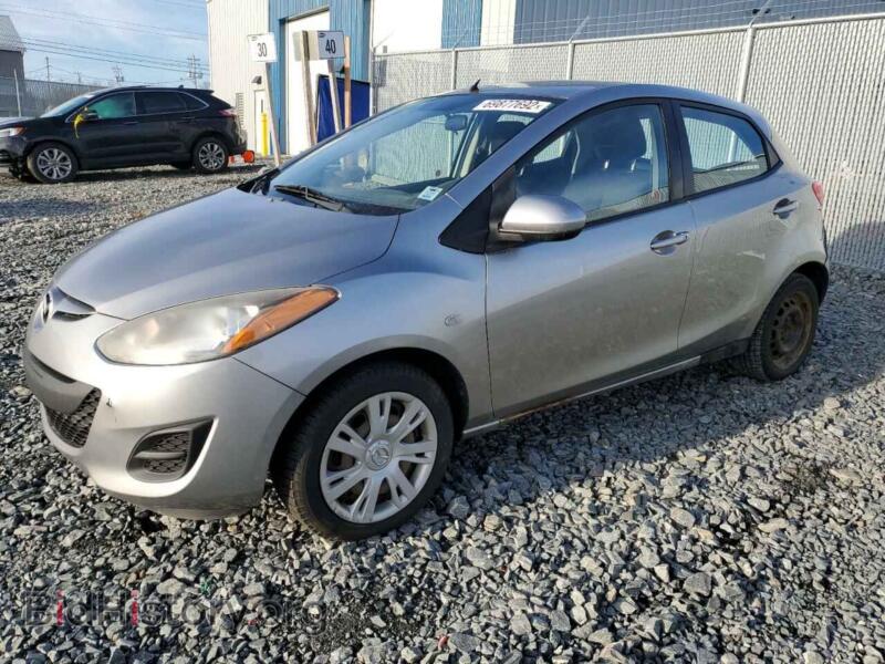 2011 Mazda 2 MAZDA2 (VIN JM1DE1HY8B0101731) — фото 1 из 12, Copart, повреждение: мелкие вмятины и царапины