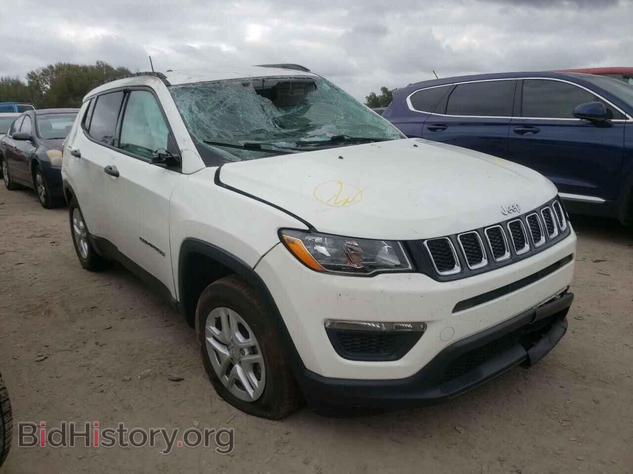 Фотография 3C4NJCAB5HT668430 - JEEP COMPASS 2017