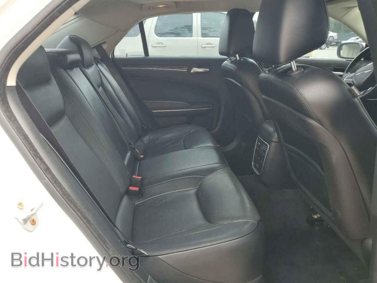 2016 CHRYSLER 300 - VIN: 2C3CCAEG7GH123580 - Фото 10
