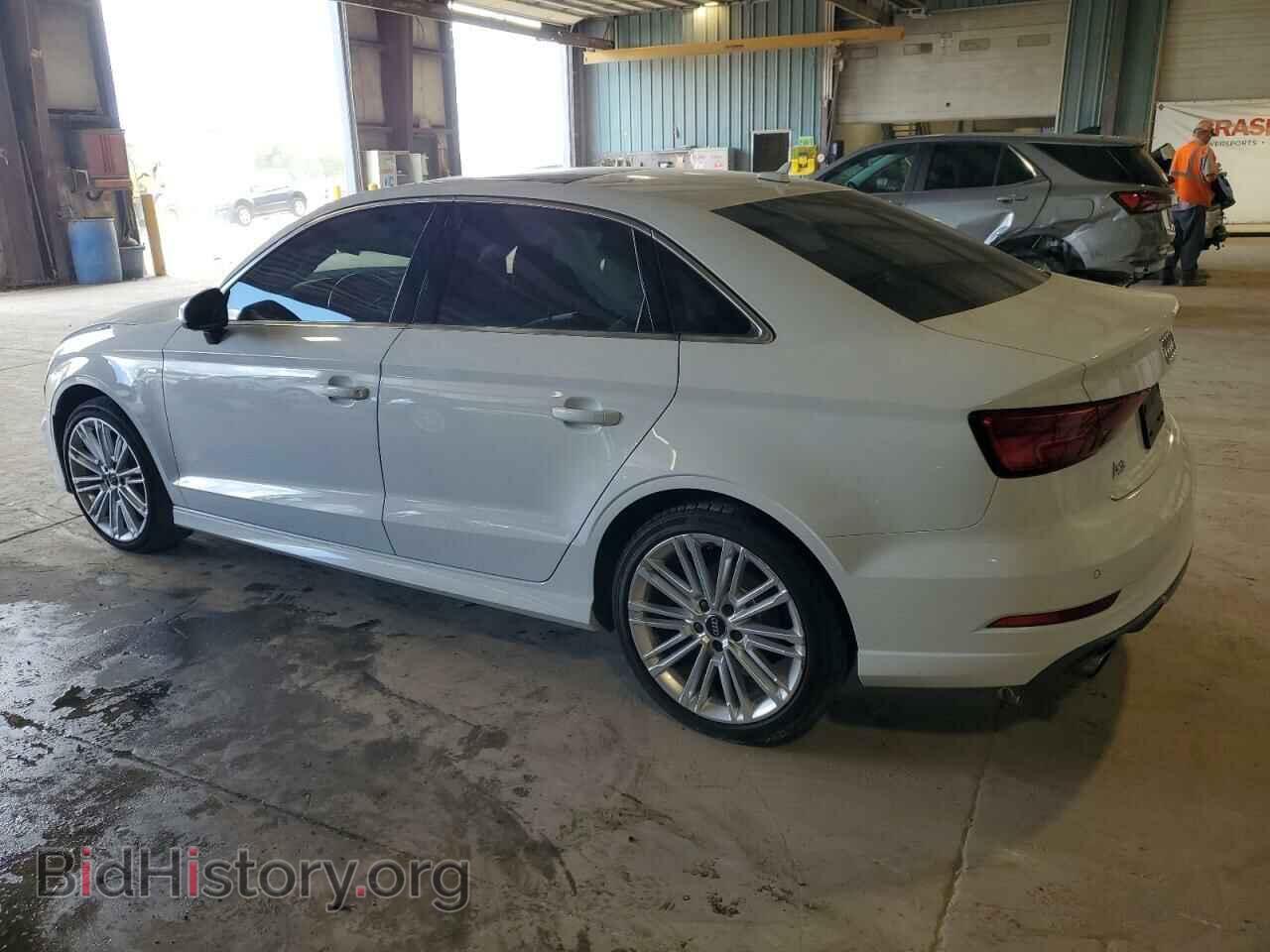 2017 AUDI A3 - VIN: WAUJ8GFF8H1066378 - Фото 2