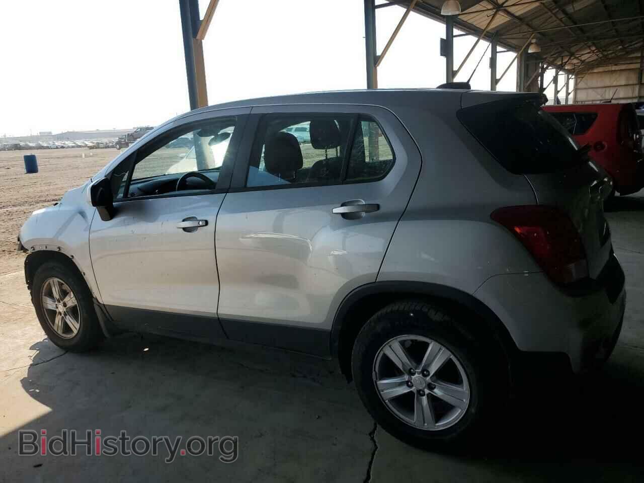 2020 CHEVROLET TRAX - VIN: 3GNCJKSB0LL308806 - Фото 2