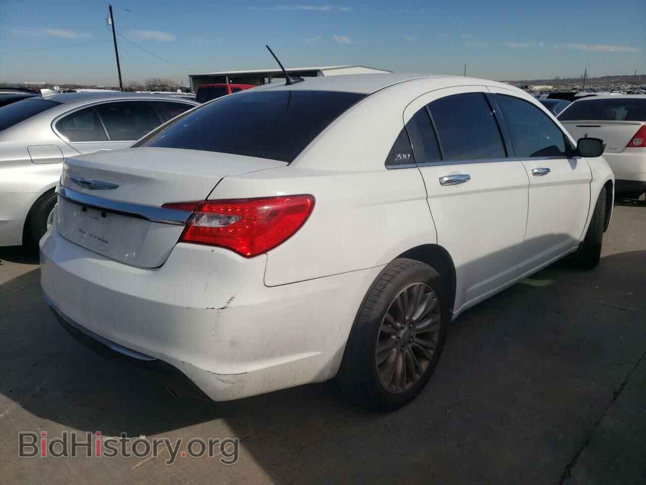 2013 CHRYSLER 200 - VIN: 1C3CCBCG8DN542839 - Фото 4