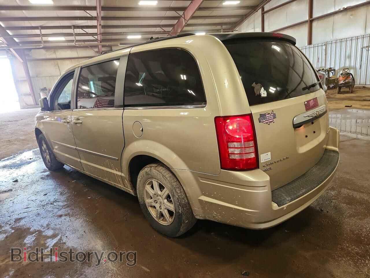 2010 CHRYSLER MINIVAN - VIN: 2A4RR8DX5AR321052 - Photo 2