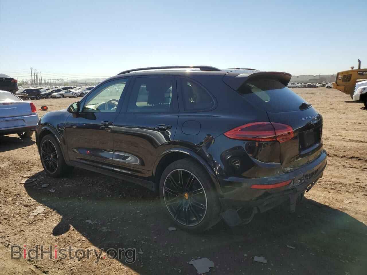 2017 PORSCHE CAYENNE - VIN: WP1AE2A24HLA70711 - Фото 2