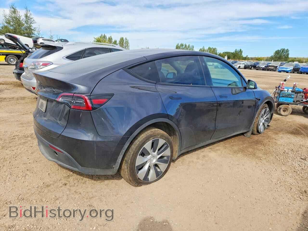 2024 TESLA MODEL Y - VIN: 7SAYGAEEXRF005040 - Фото 3