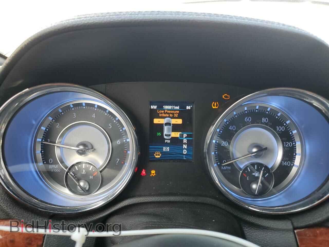 2014 CHRYSLER 300 - VIN: 2C3CCARGXEH260357 - Фото 9