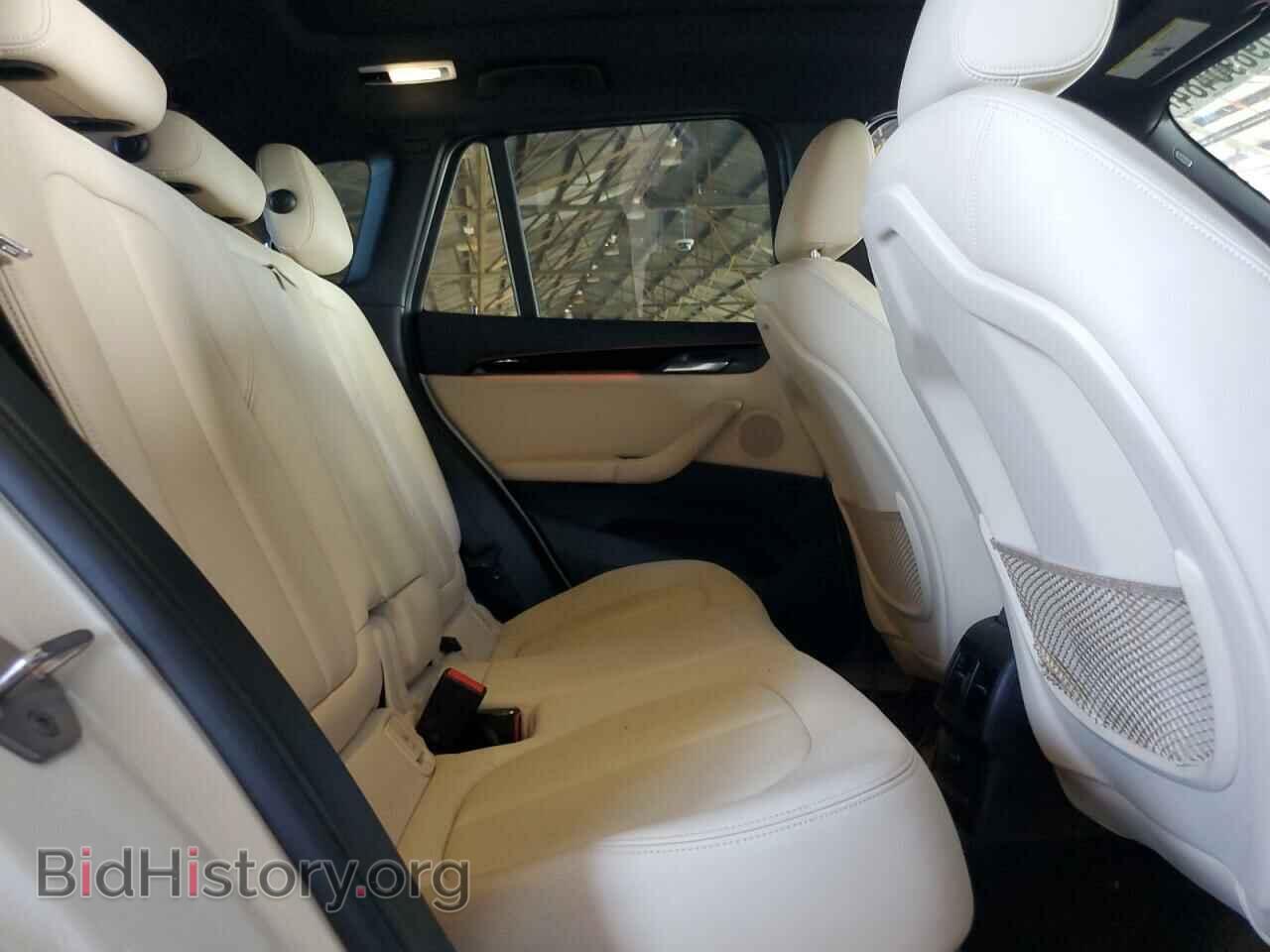 2016 BMW X1 - VIN: WBXHT3C33GP889429 - Фото 10