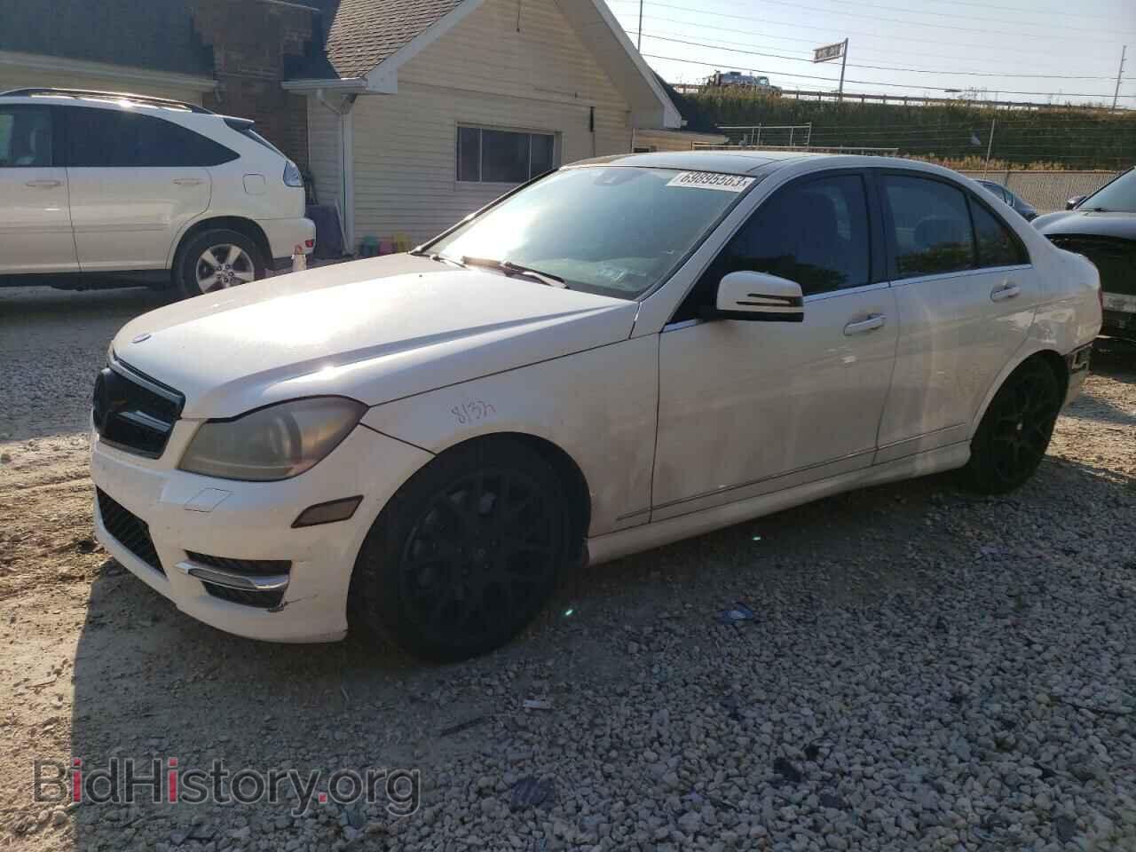 Photo WDDGF8AB7DA777812 - MERCEDES-BENZ C-CLASS 2013