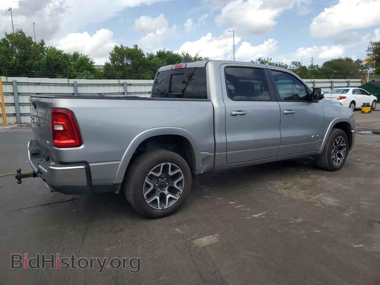 2025 RAM 1500 - VIN: 1C6SRFJP6SN577075 - Фото 3