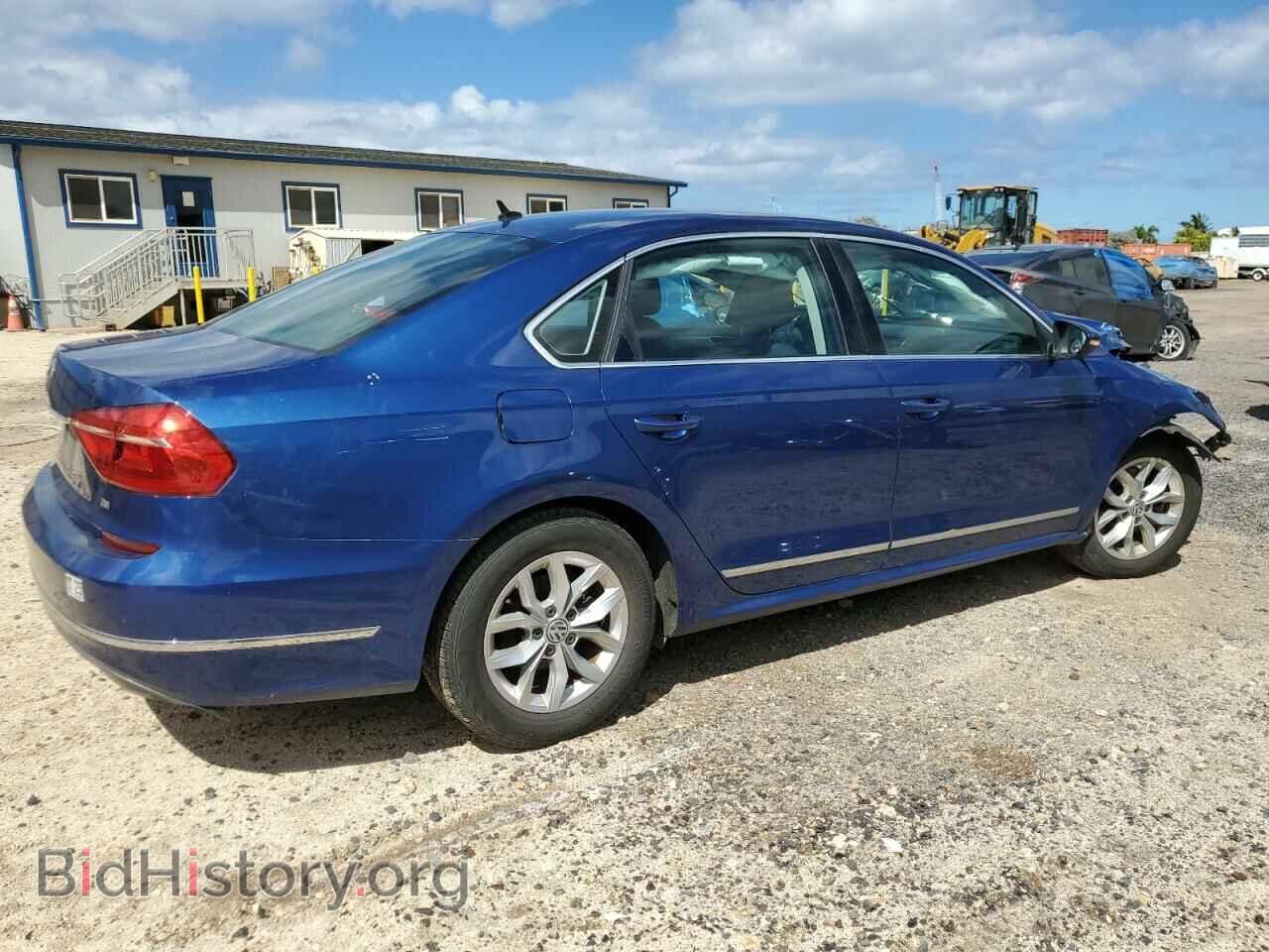 2016 VOLKSWAGEN PASSAT - VIN: 1VWAT7A32GC052314 - Фото 3
