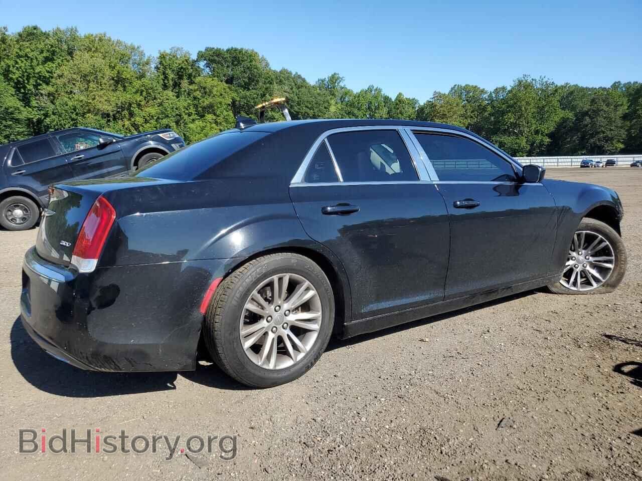 2017 CHRYSLER 300 - VIN: 2C3CCAAG2HH521688 - Фото 3