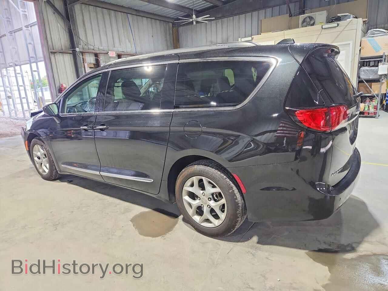 2017 CHRYSLER PACIFICA - VIN: 2C4RC1BG4HR510559 - Photo 2