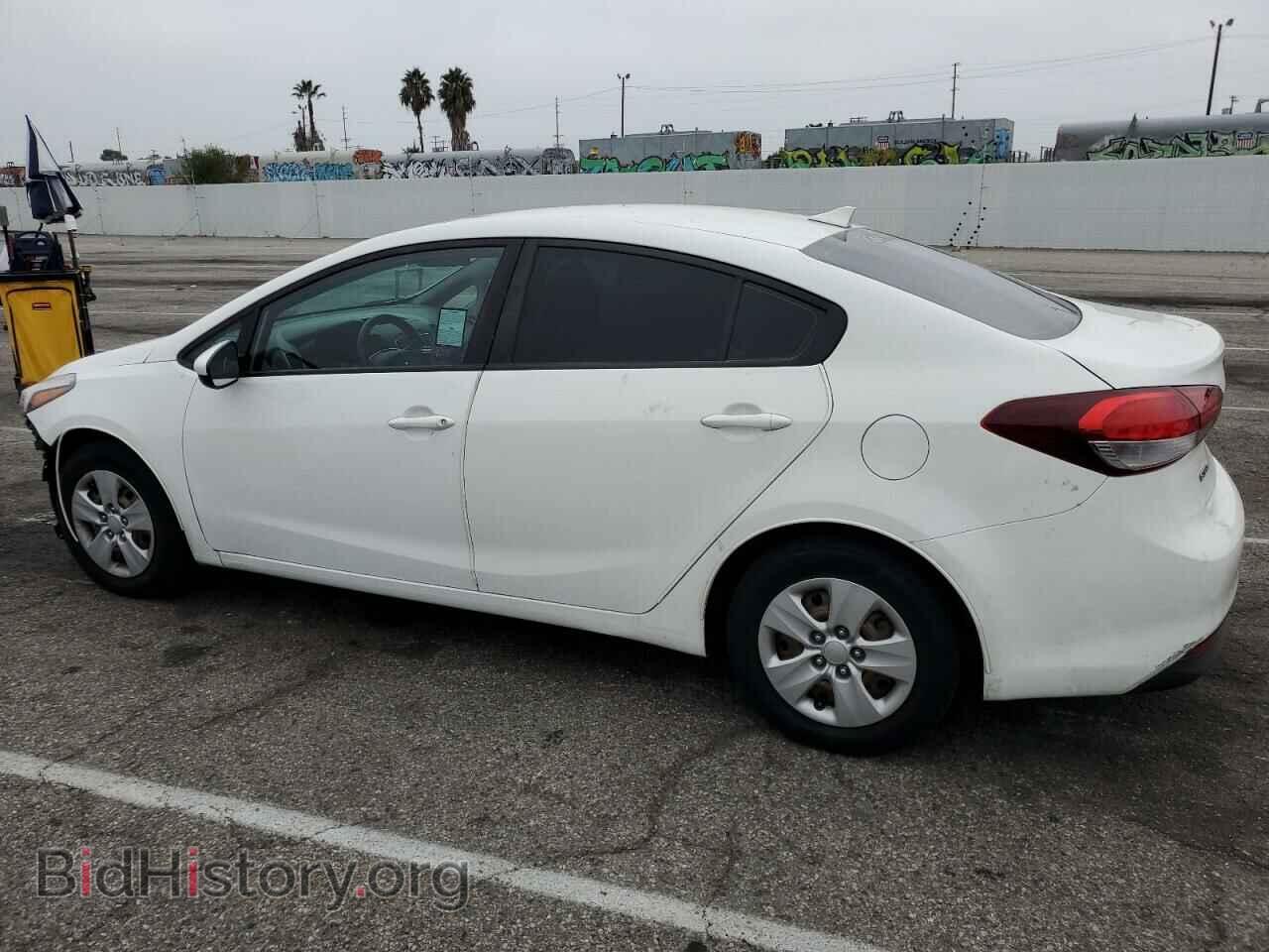 2017 KIA FORTE - VIN: 3KPFK4A78HE015629 - Фото 2