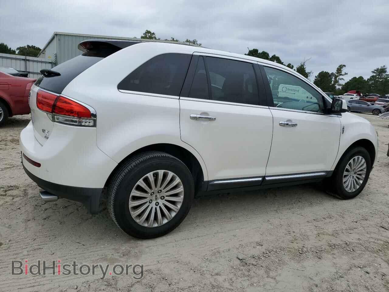2011 LINCOLN MKX - VIN: 2LMDJ8JK6BBJ12722 - Photo 3