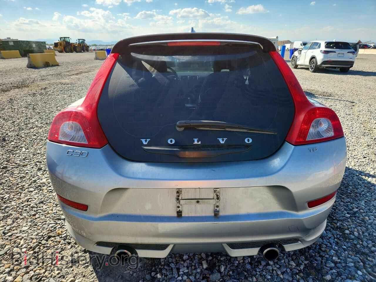 2011 VOLVO C30 - VIN: YV1672MK4B2198399 - Photo 6