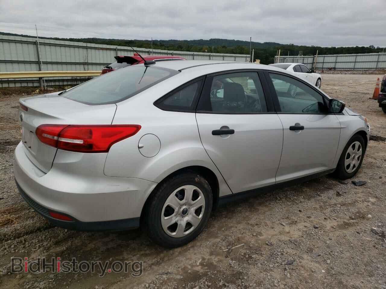 2017 FORD FOCUS - VIN: 1FADP3E24HL221500 - Фото 3